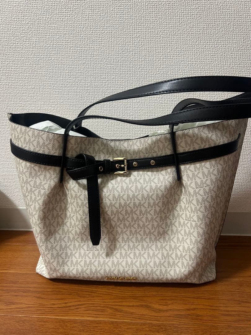 MICHAEL KORS トートバッグ(いいねよりコメント)