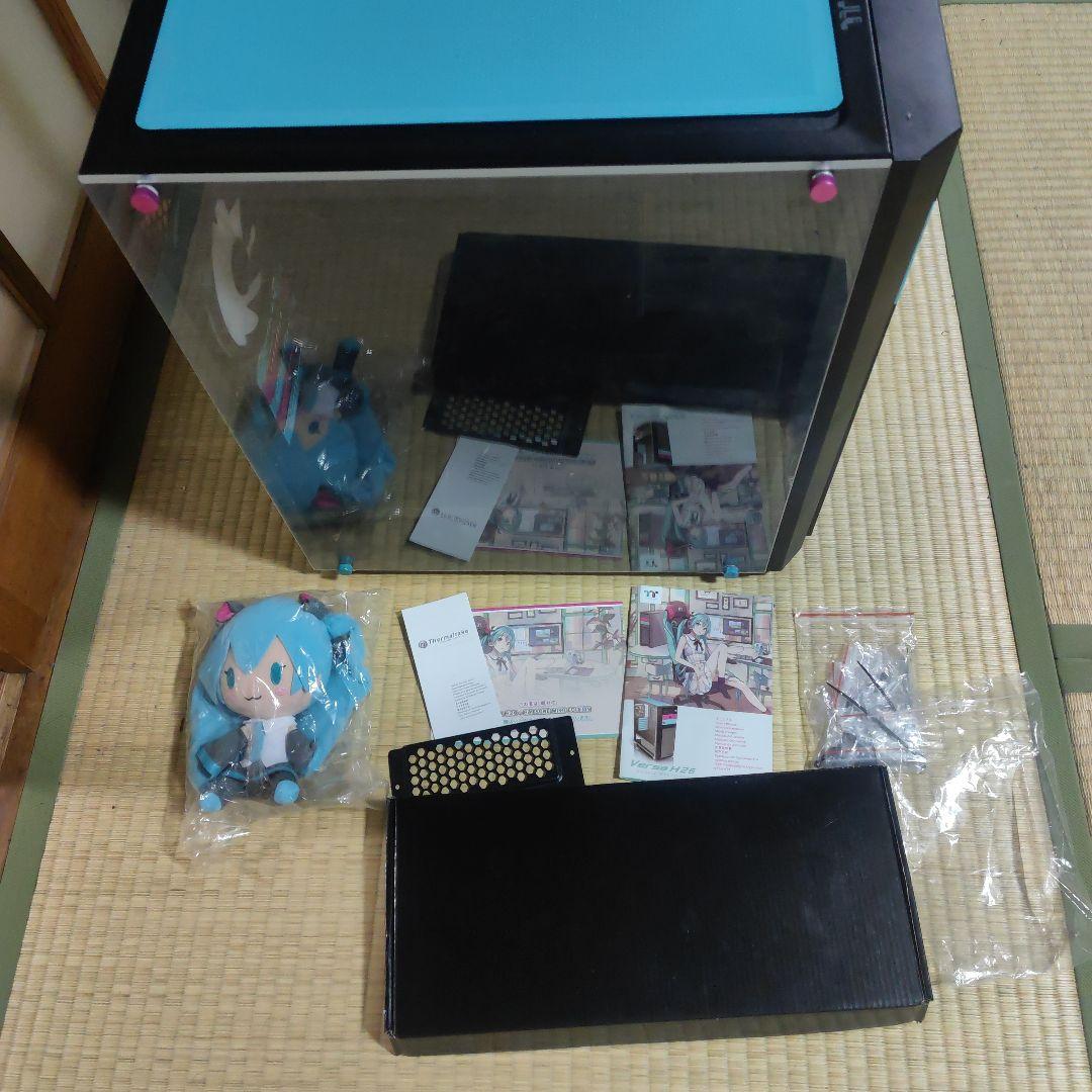 初音ミクPCケース Versa H26 HATSUNE MIKU EDITION