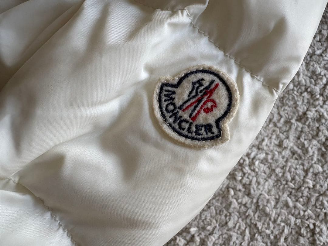 モンクレール　ダウン ファー　サイズ0 バーニーズ購入