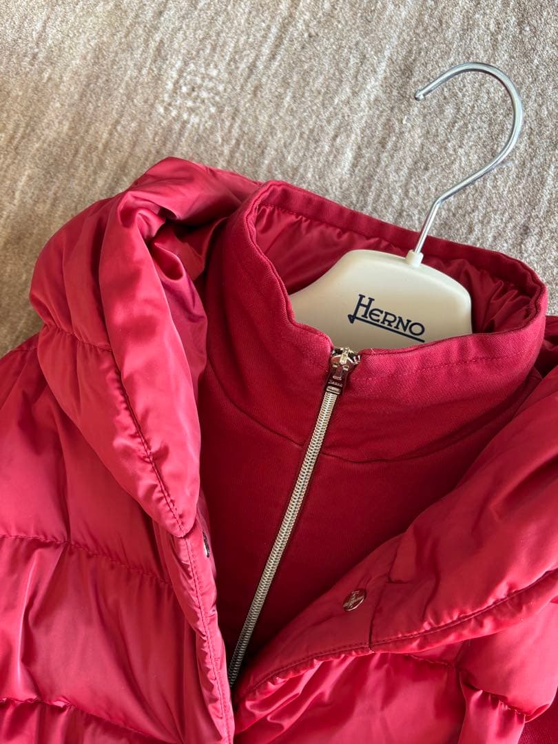 ら*中様 ヘルノ HERNO レッド ダウンジャケット ポーラテック