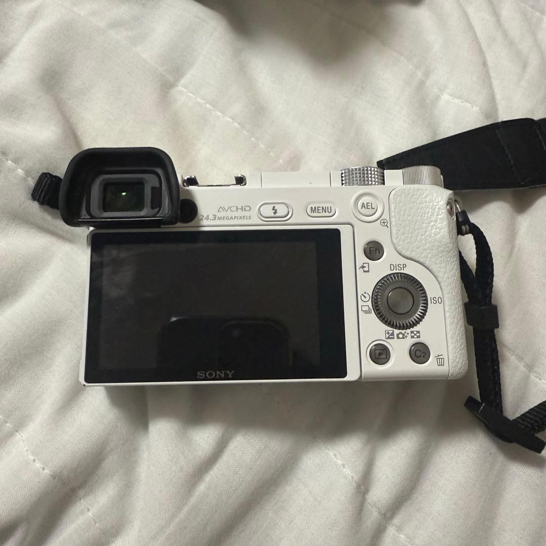 SONY α6000 ミラーレス一眼 ホワイト