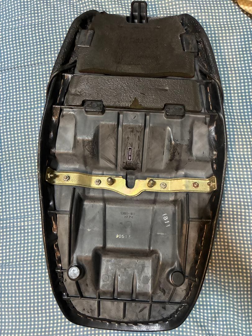 【美品】ゼファーχ純正シート