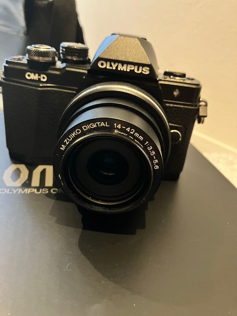 OLYMPUS オリンパス　OM-D E-M10 Mark II