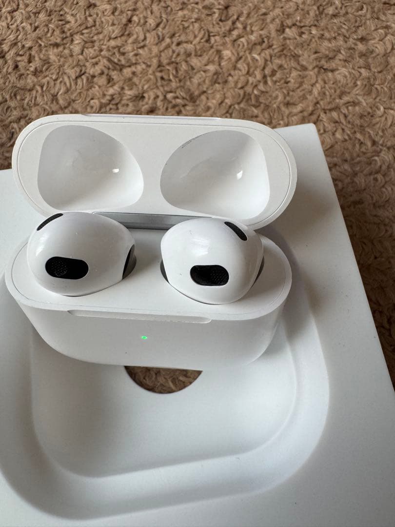 美品　Apple AirPods 第3世代