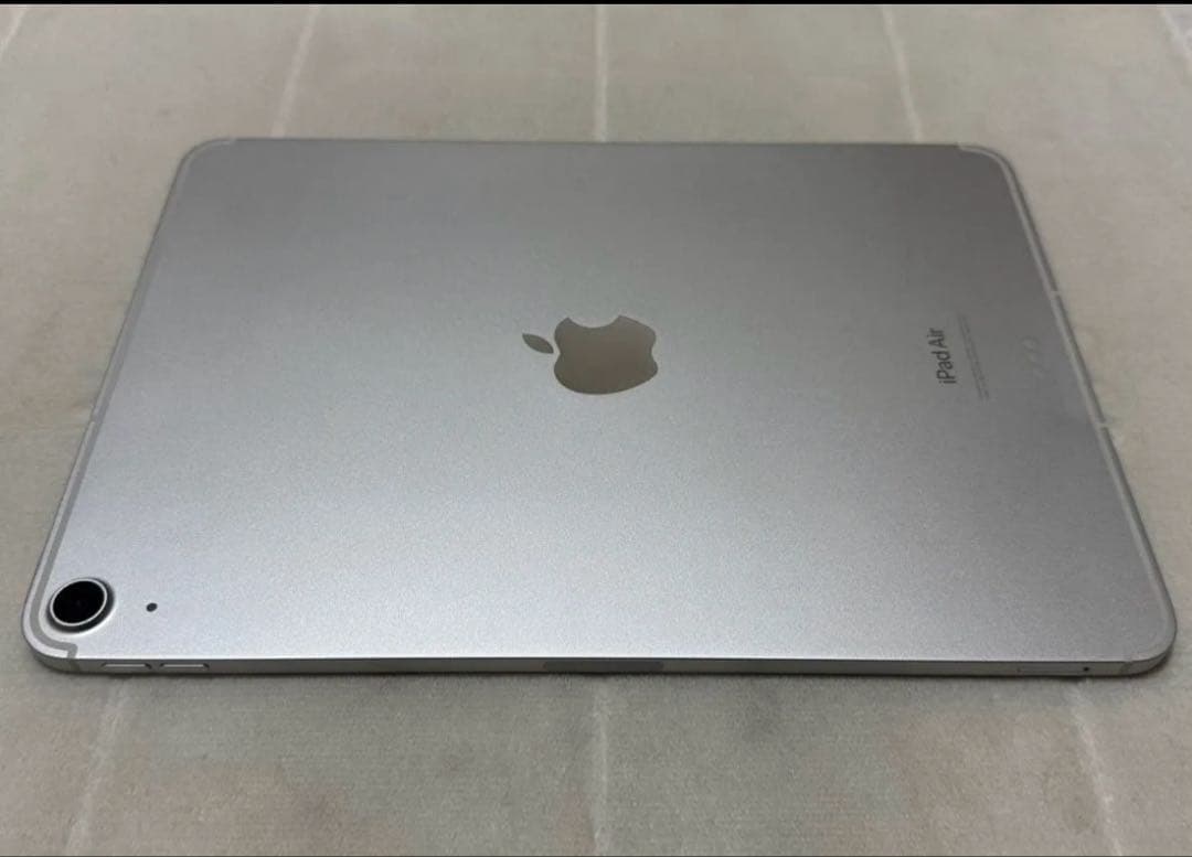 iPad Air 第5世代 Wi-Fi+Cellular 64GB スターライト