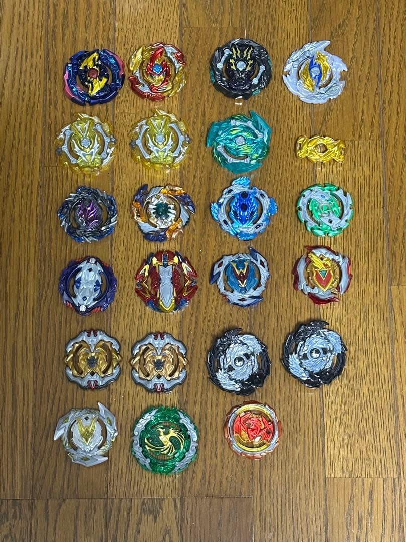 ベイブレードバースト 40個+ランチャー等 引退 まとめ売り