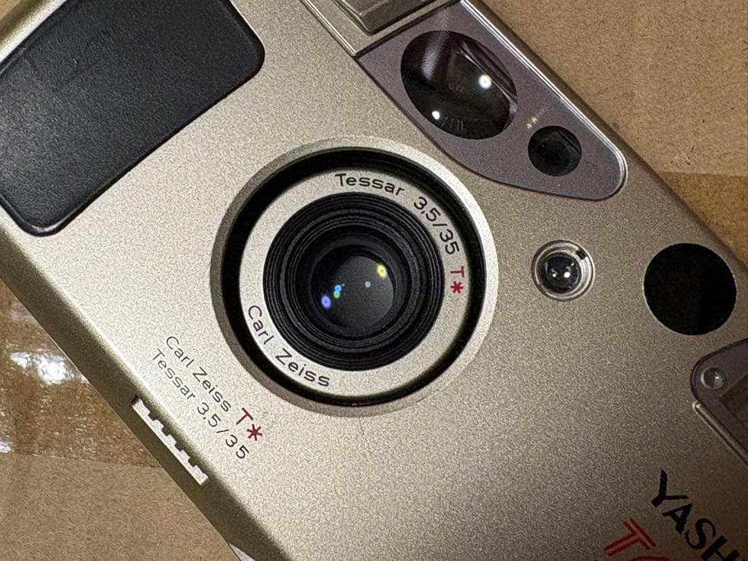 Kyocera Yashica T4 super フィルムカメラ