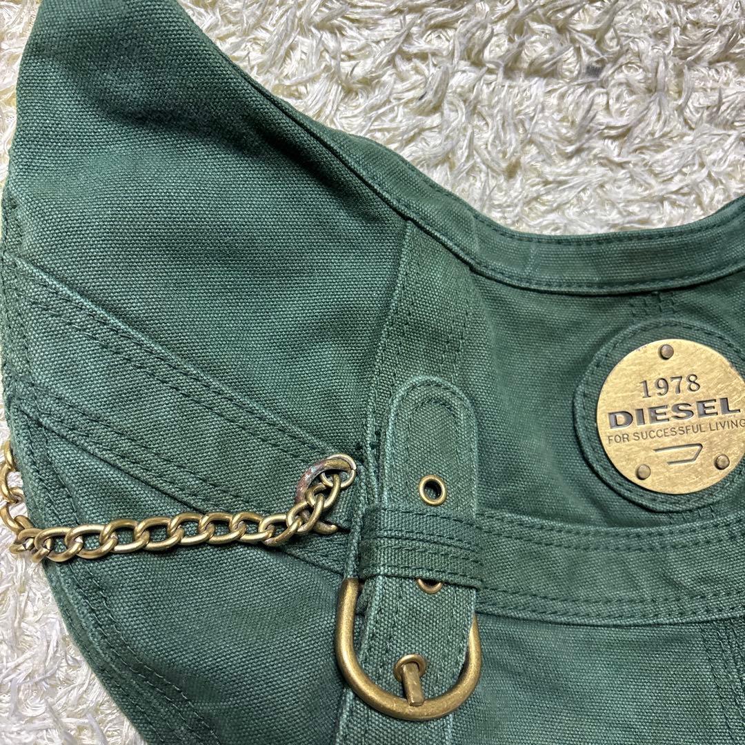 ディーゼル y2k 三日月 ワンショルダーバッグ ハーフムーン ロゴ金具 人気◎