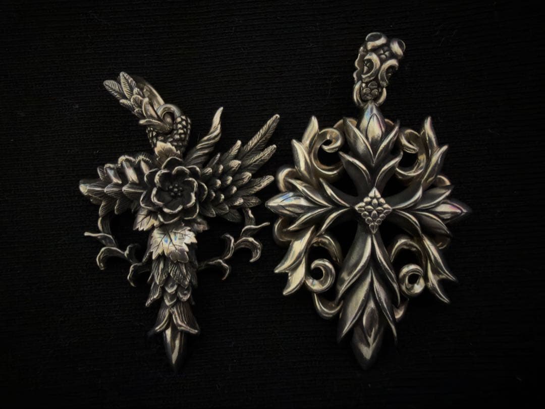 Bloody Mary アンドロメダ　Advent 到来　ペンダント