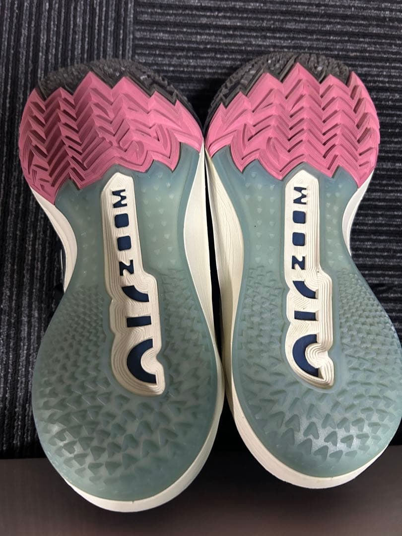 えぬ　超美品　特別価格NikeAir Zoom GT Cut 2