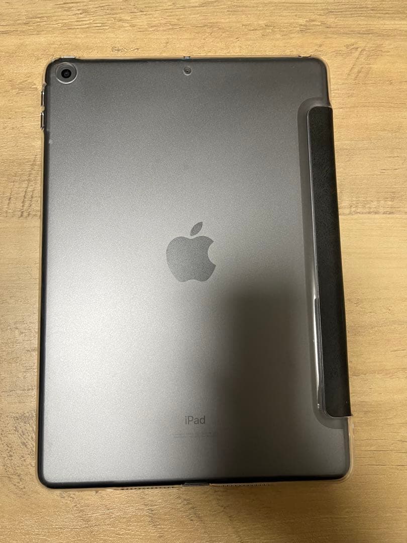 iPad第8世代32GB スペースグレー