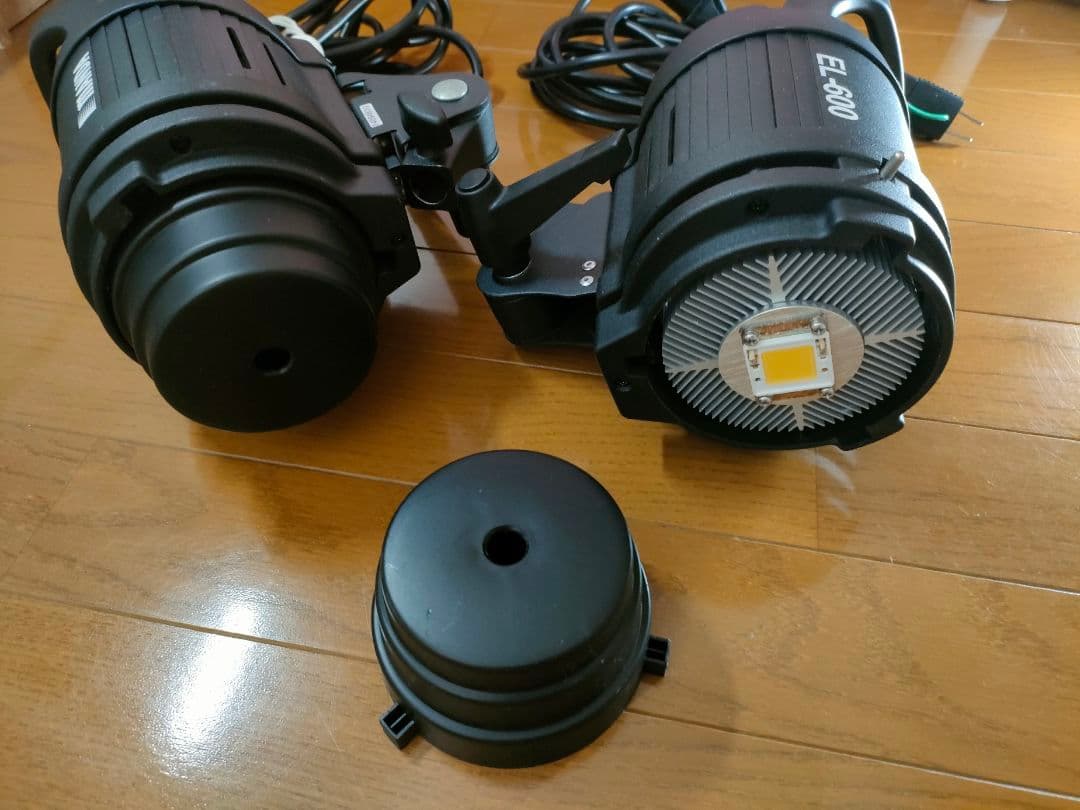 MANDA EL-600 LEDライト2個　自然光　タングステン用フィルター付き