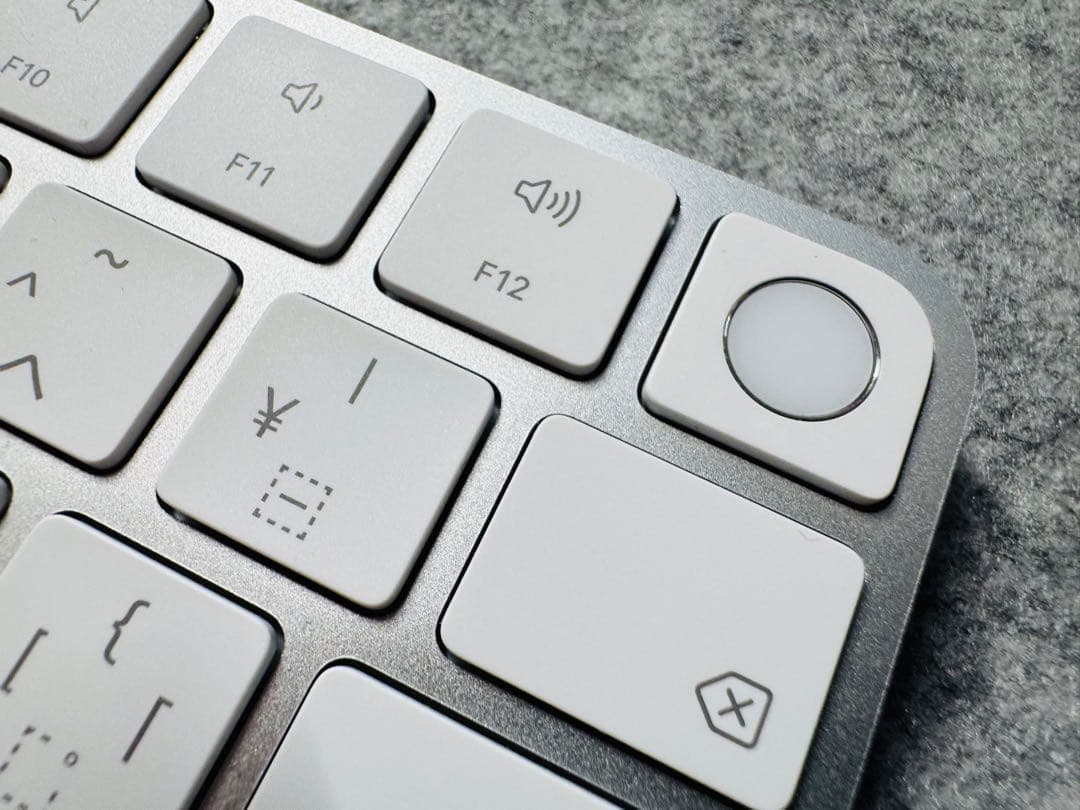 Touch ID搭Magic Keyboard（USB-C）- 日本語（JIS）