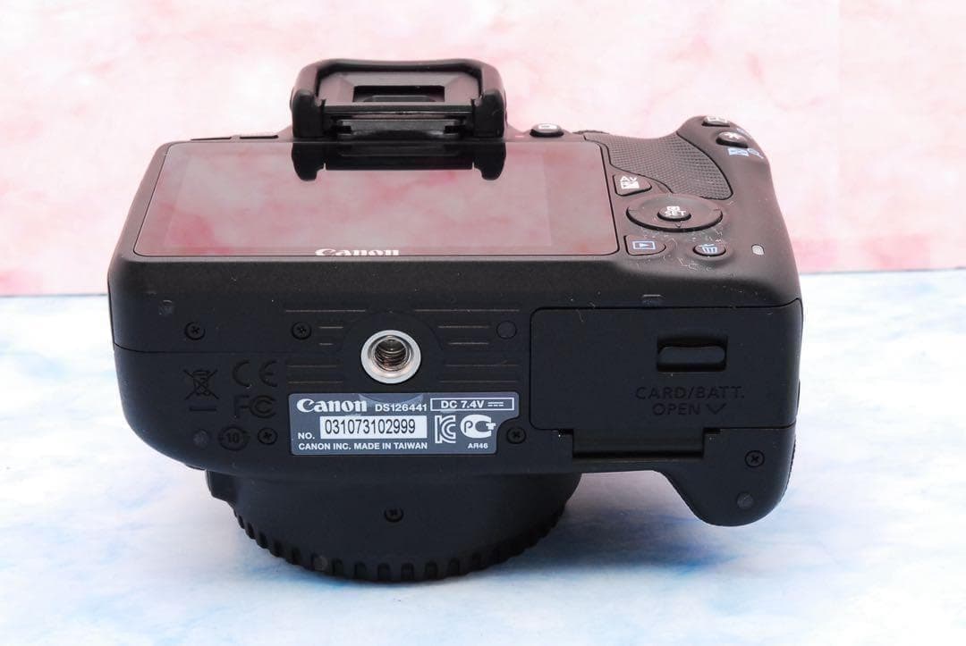 手ぶれ補正標準＆単焦点⭐︎キャノン Kiss X7⭐︎バッグ付⭐︎人物撮りに最適