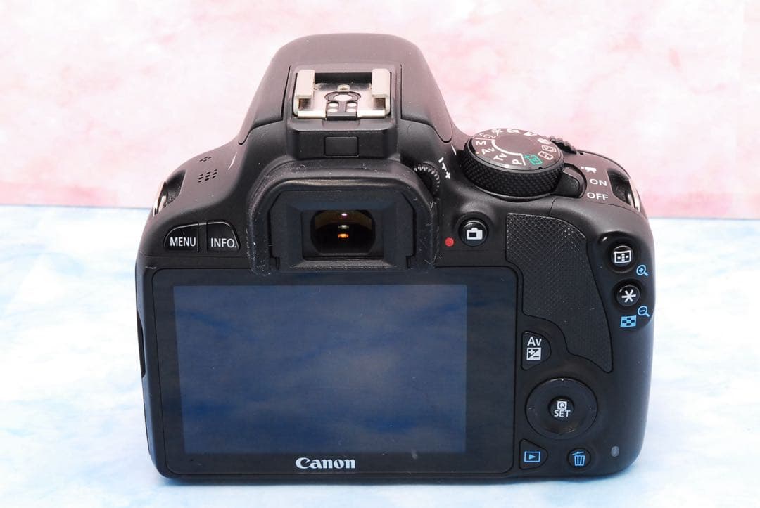 キャノン Kiss X7★Wレンズ★初心者セット★一眼レフカメラ★S数少
