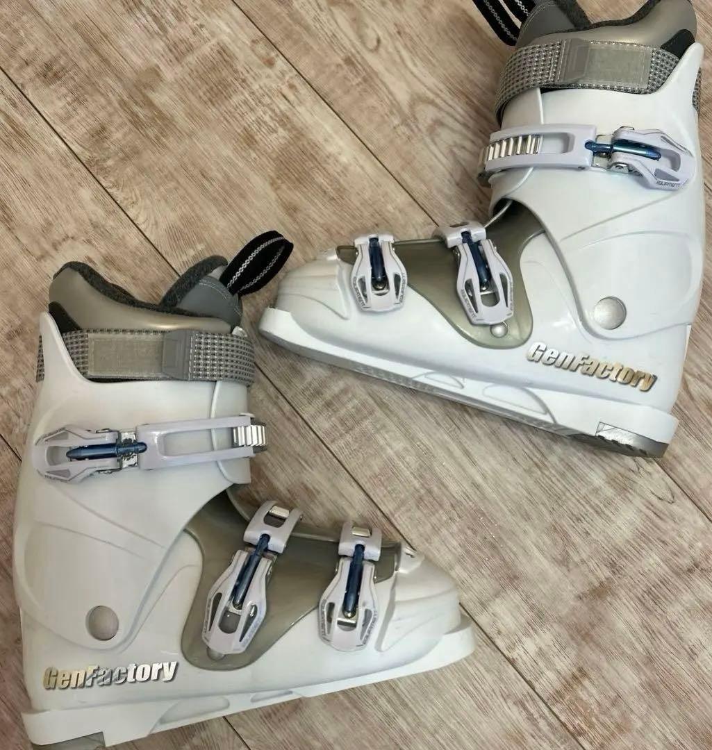 ◾️カービングスキーセット　スキー板156㎝ ブーツ25㎝ 女性用　レディース用