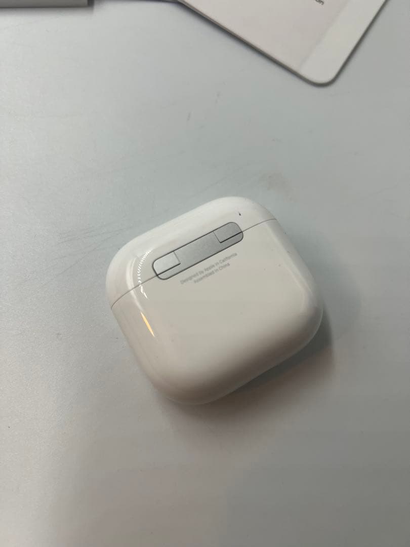 AirPods 4 アクティブノイズキャンセリング搭載