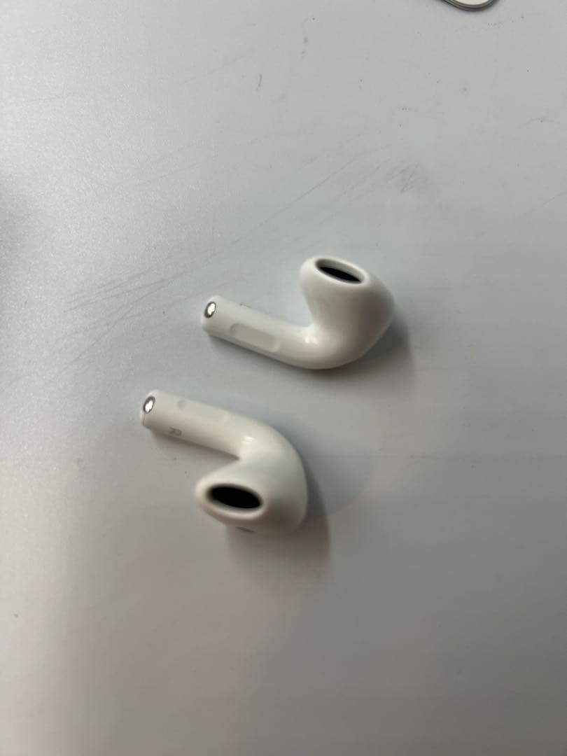 AirPods 4 アクティブノイズキャンセリング搭載