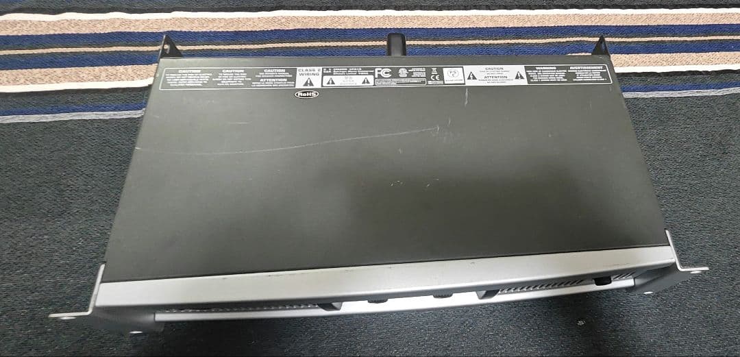 パワーアンプ　EPQ2000 BEHRINGER