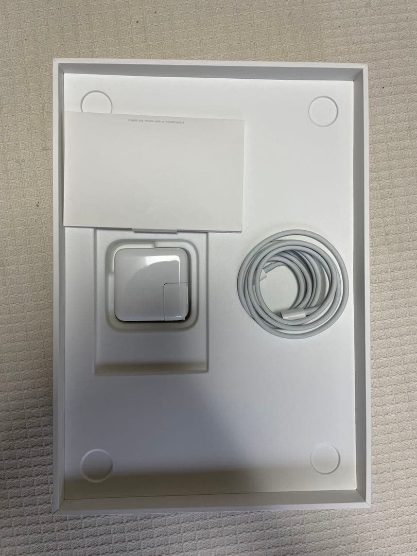 超美品 MacBook Air 13.3インチ 使用回数1回