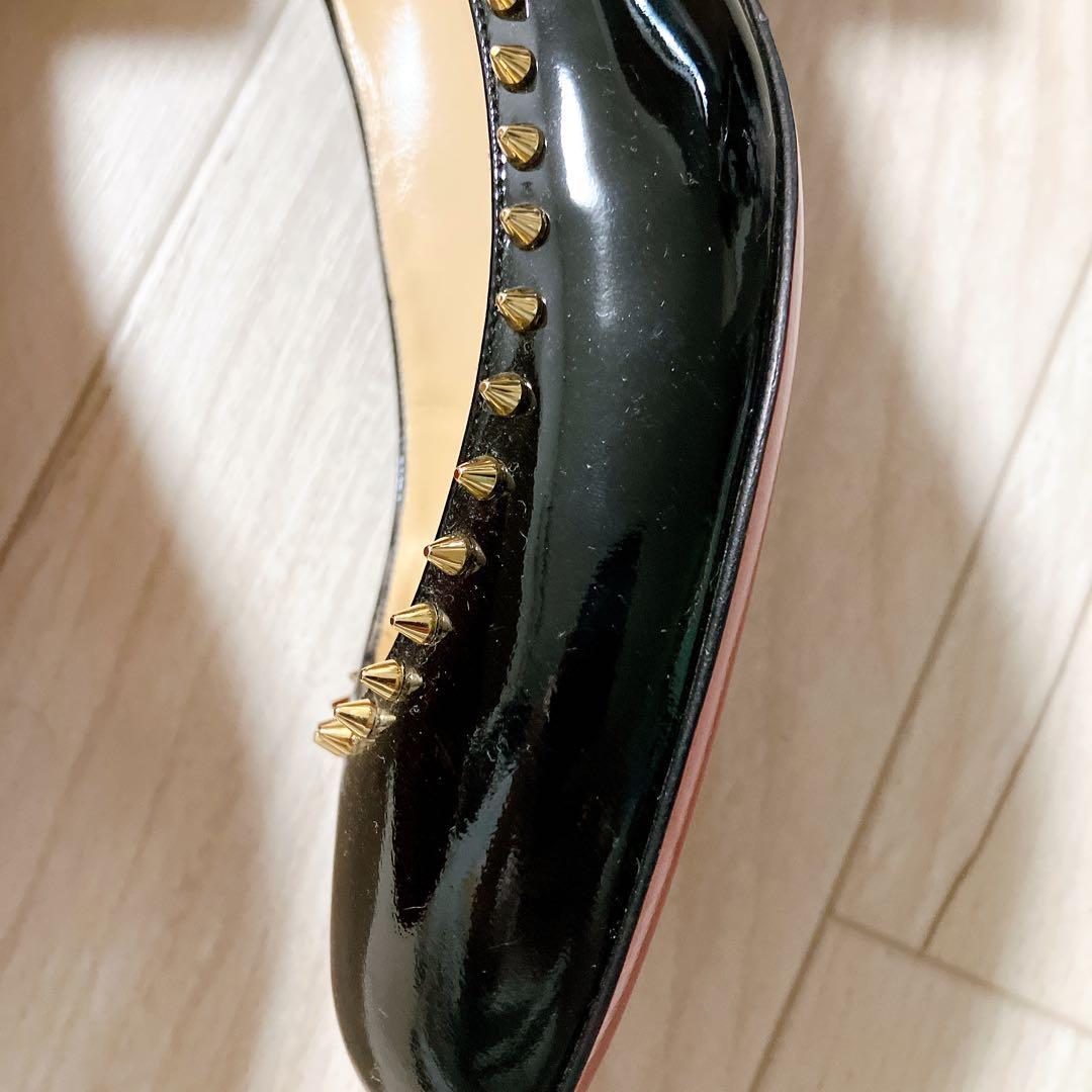 極美品　クリスチャン ルブタン　スタッズ　ブラックパテントレザーパンプス　36