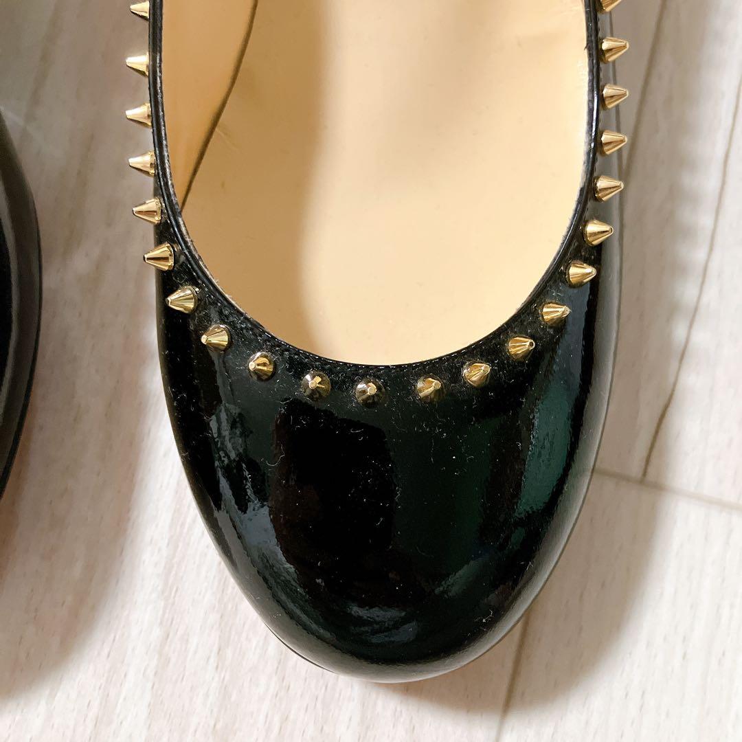 極美品　クリスチャン ルブタン　スタッズ　ブラックパテントレザーパンプス　36