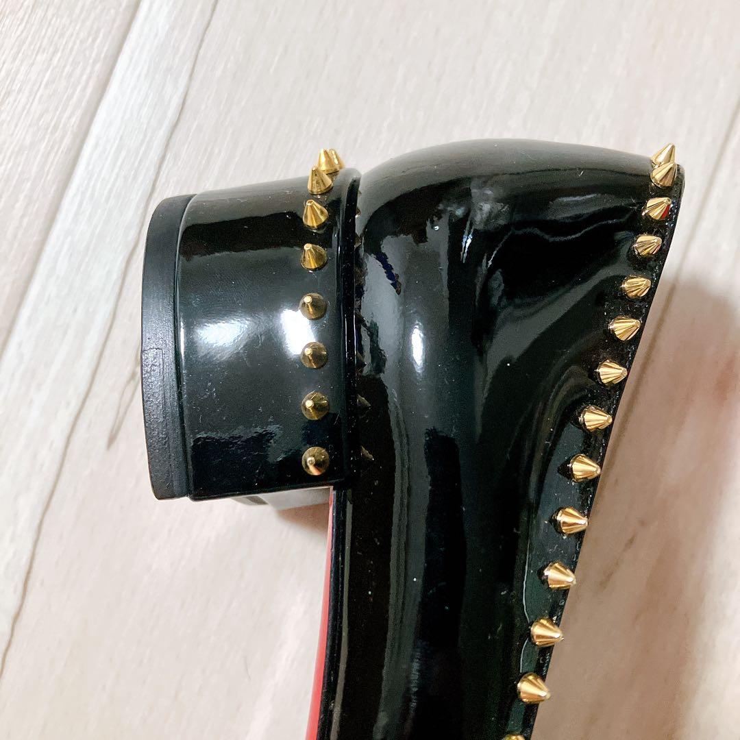 極美品　クリスチャン ルブタン　スタッズ　ブラックパテントレザーパンプス　36
