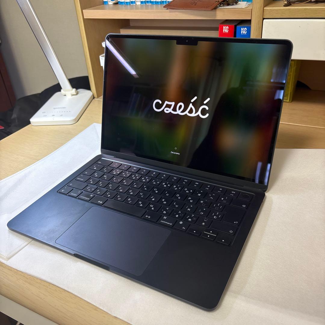 Apple MacBook Air (M2, 13インチ)