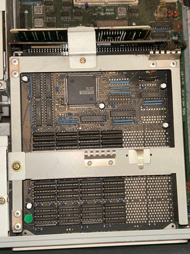 NEC PC-9801RX2 パーソナルコンピュータPC 本体 ケーブル4本付き