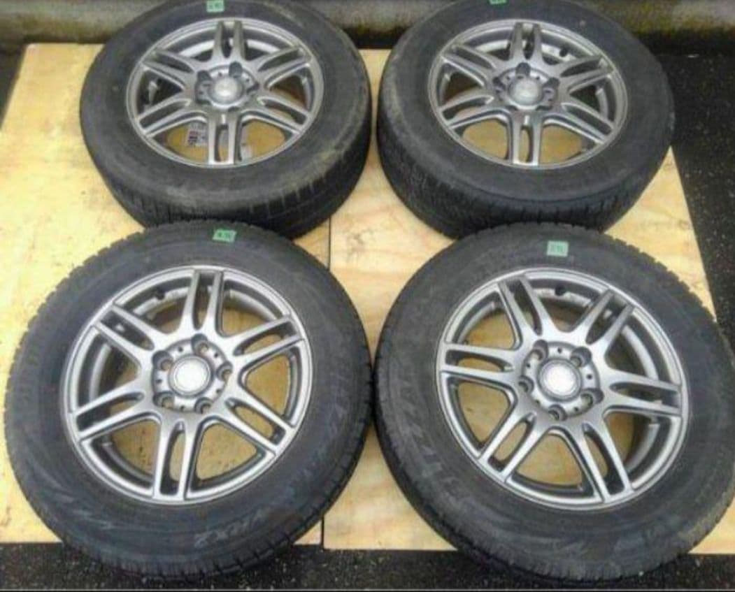 虎吉33　スタッドレス カローラルミオン オーリス VRX2 205/60