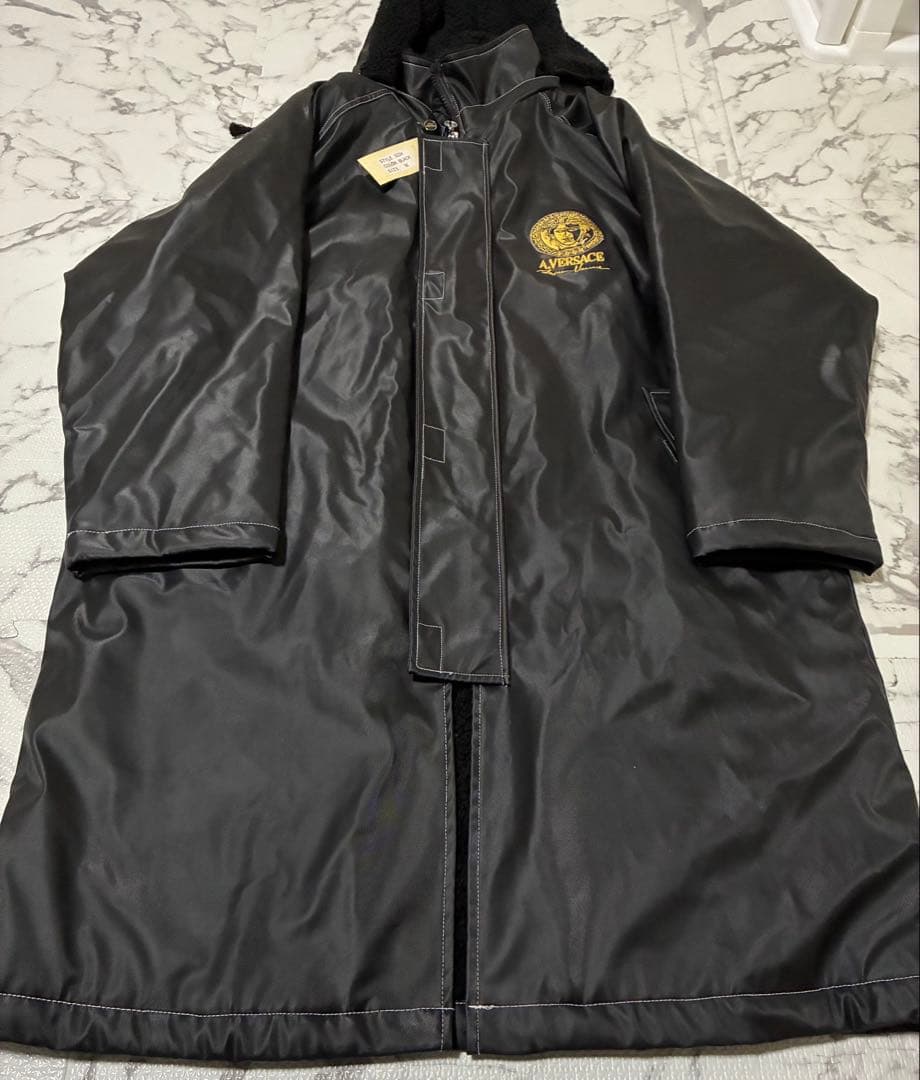 レ*ン様 ★A.VERSACE ベンチコートブラックアウター