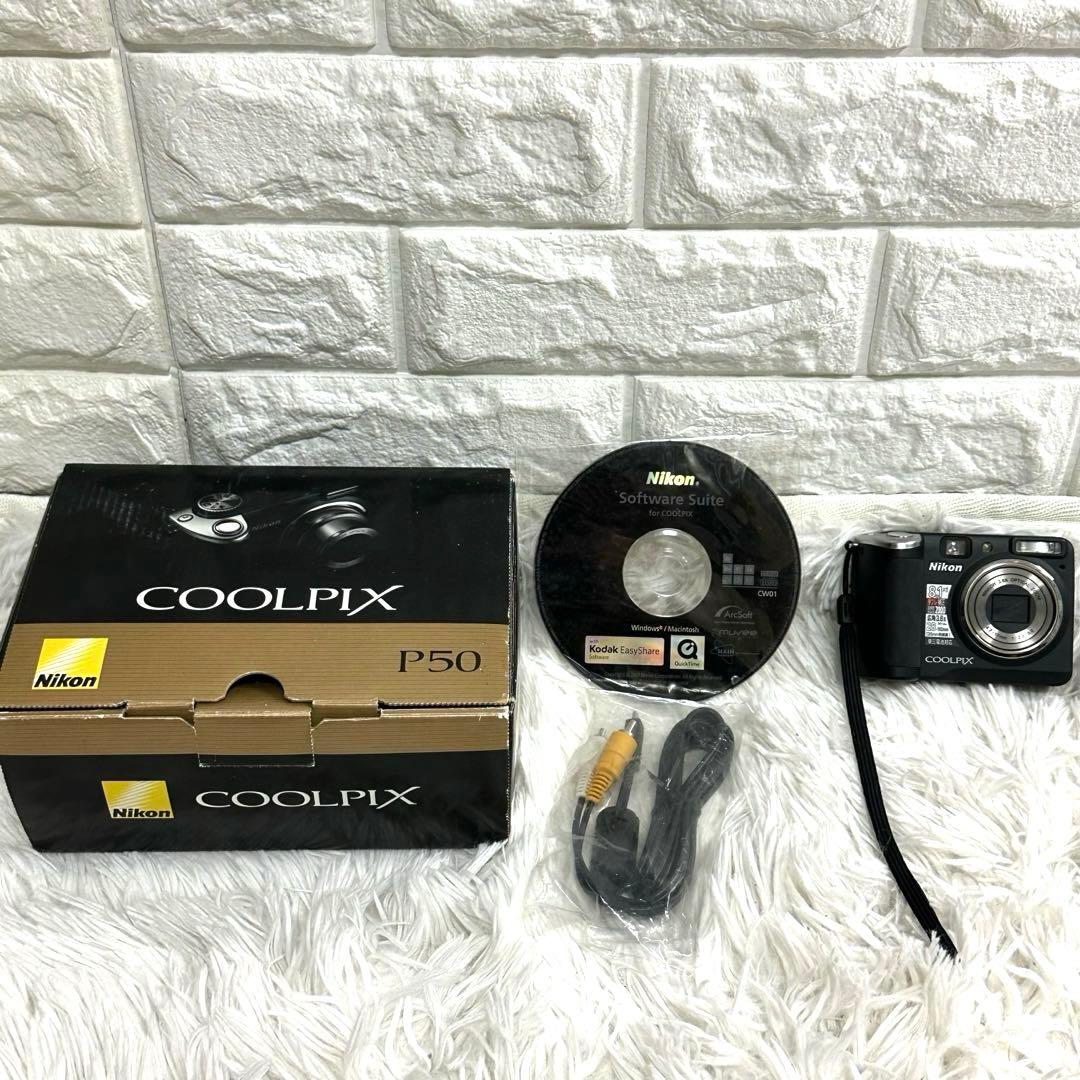 Nikon COOLPIX P50 8.1MP コンパクトデジタルカメラ