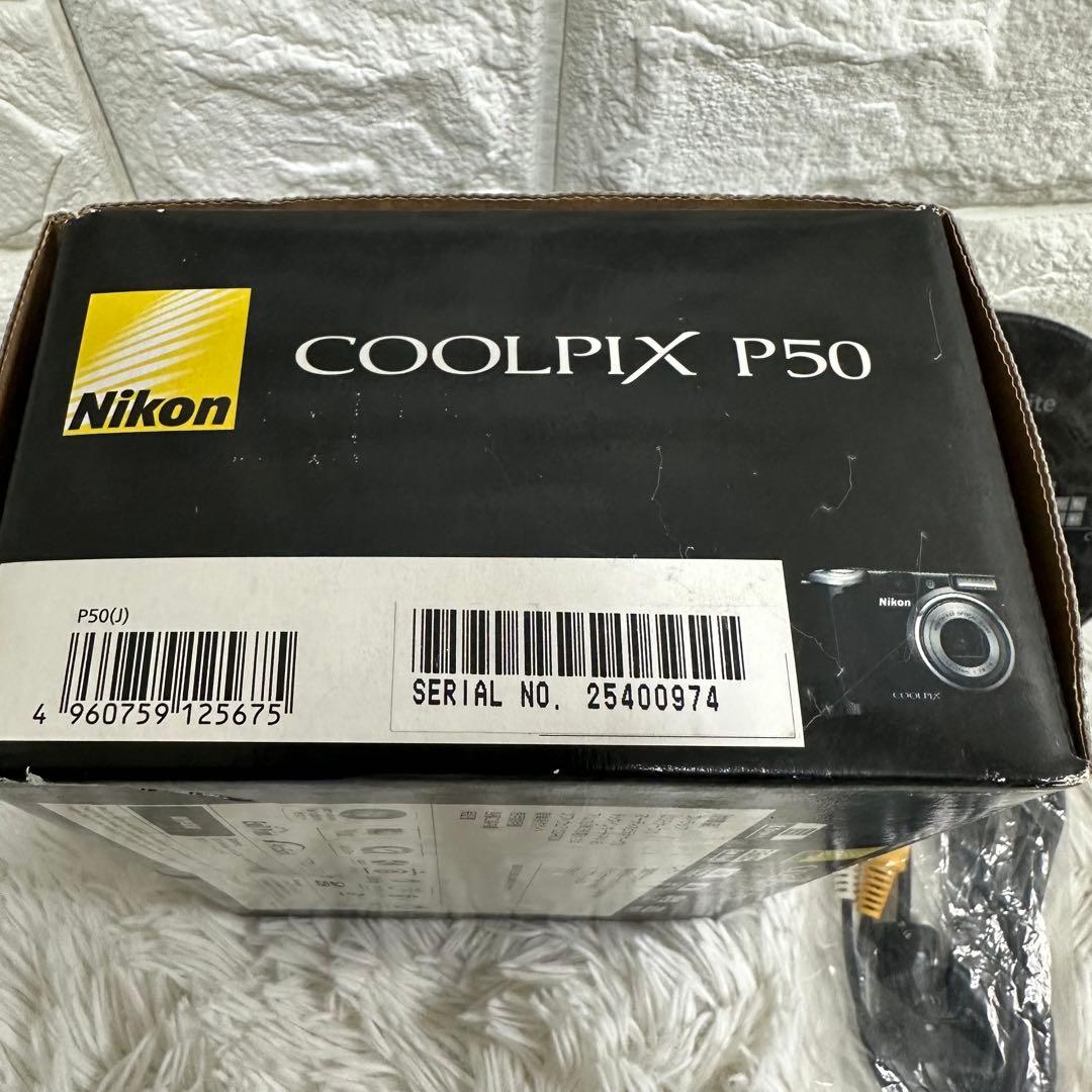 Nikon COOLPIX P50 8.1MP コンパクトデジタルカメラ