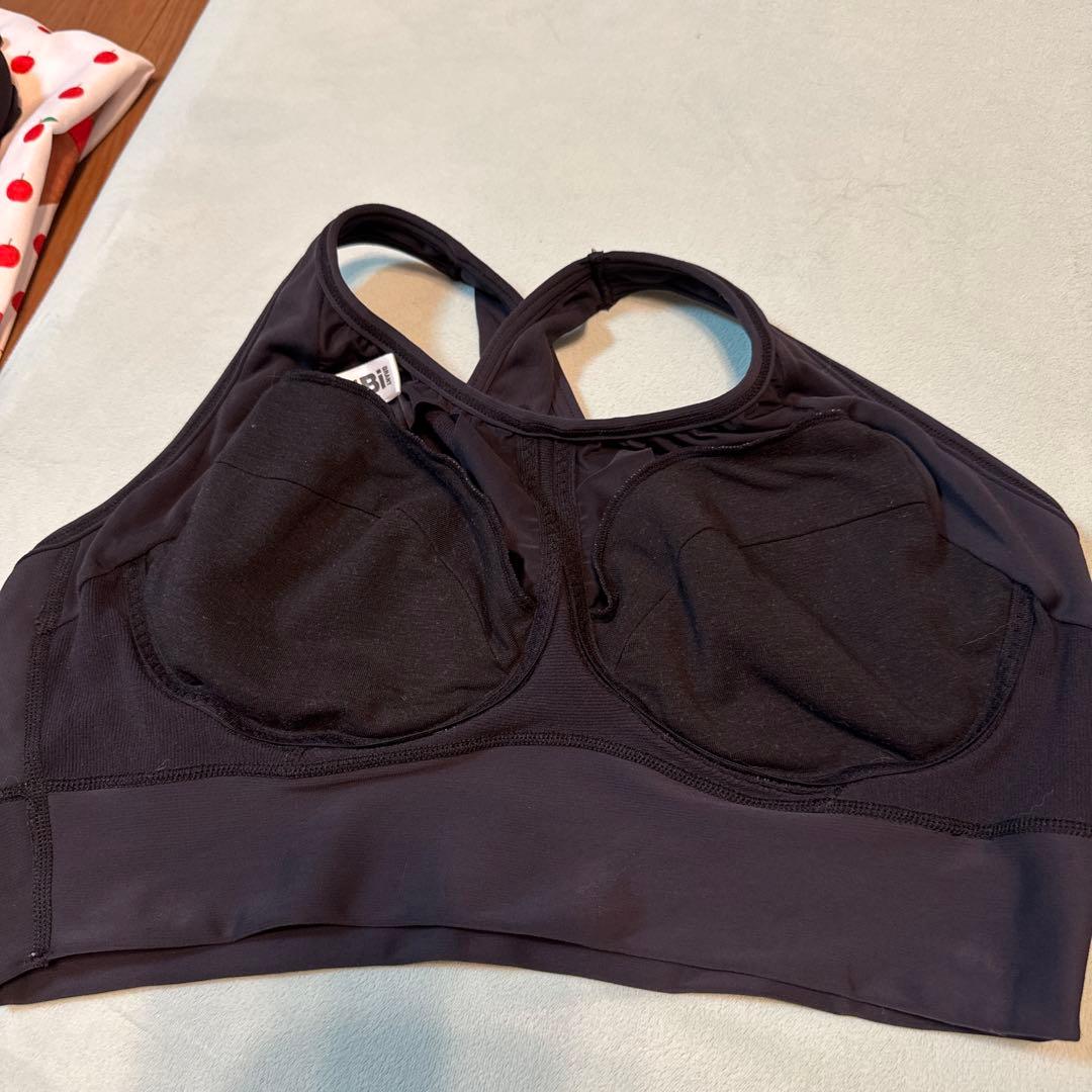 クロスバック スポーツブラ 黒