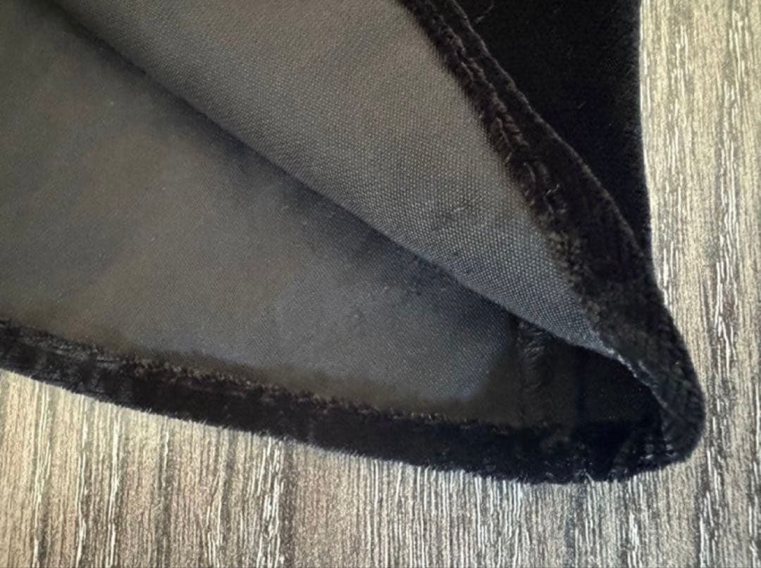 anuke アンヌーク　Gather Velour Blouse