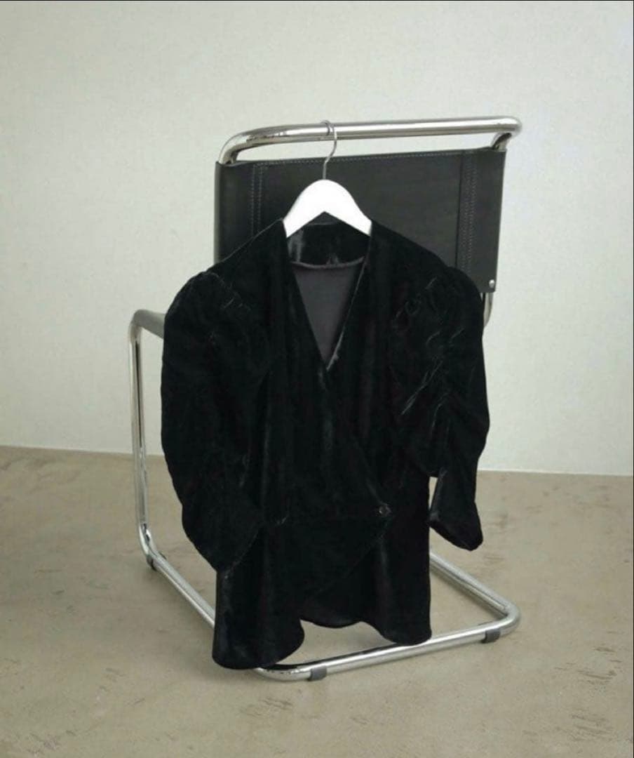 anuke アンヌーク　Gather Velour Blouse