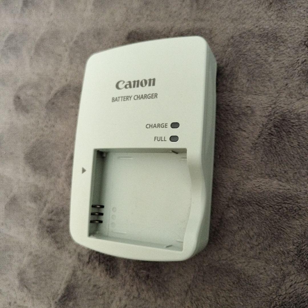 Canon PowerShot SX700 HS 本体と付属品