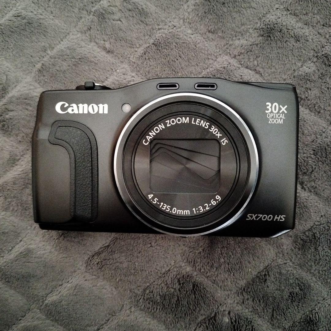 Canon PowerShot SX700 HS 本体と付属品