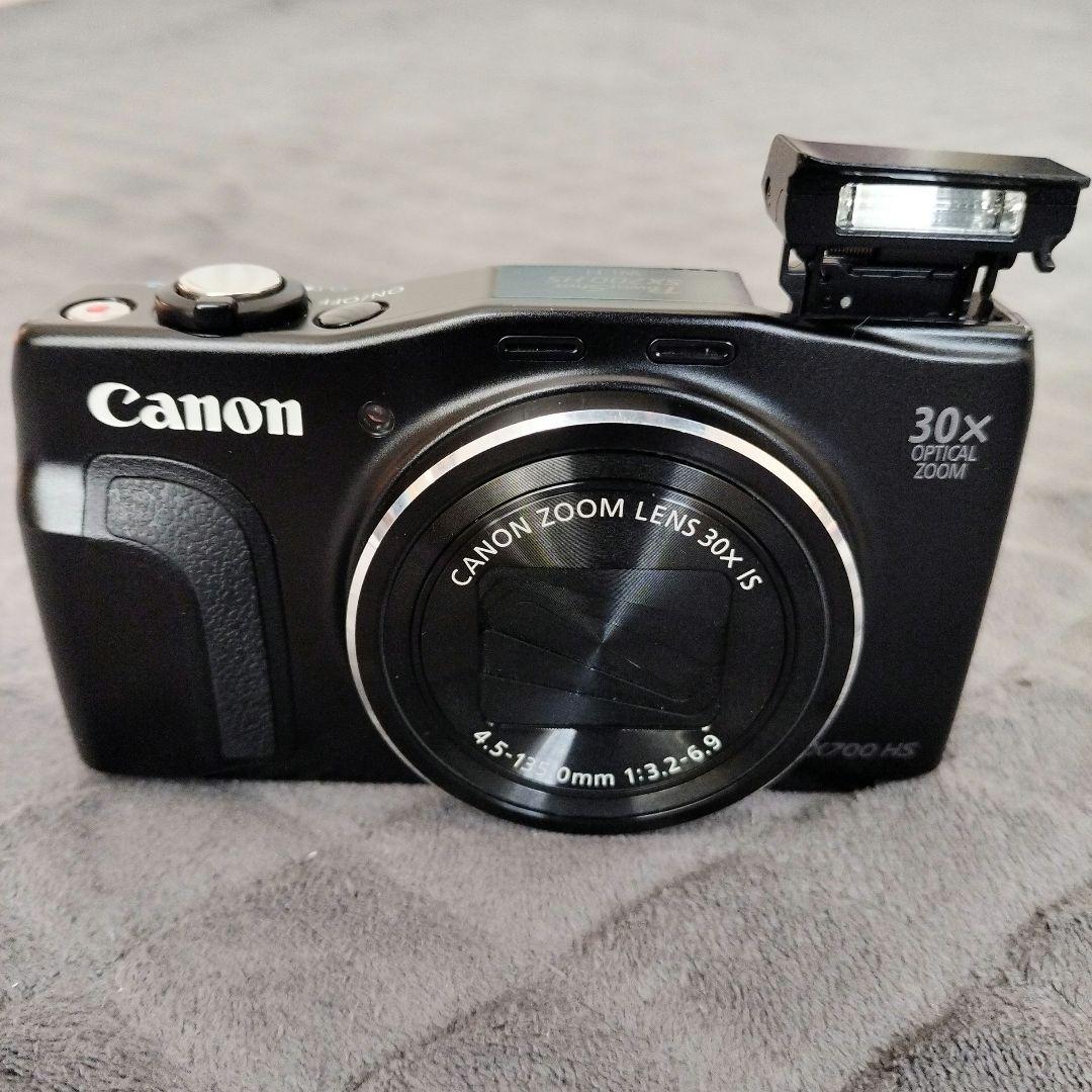 Canon PowerShot SX700 HS 本体と付属品