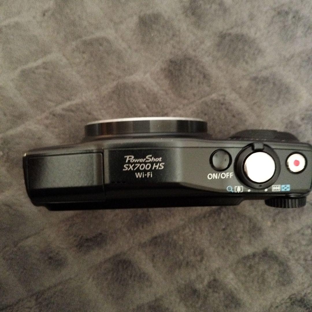 Canon PowerShot SX700 HS 本体と付属品