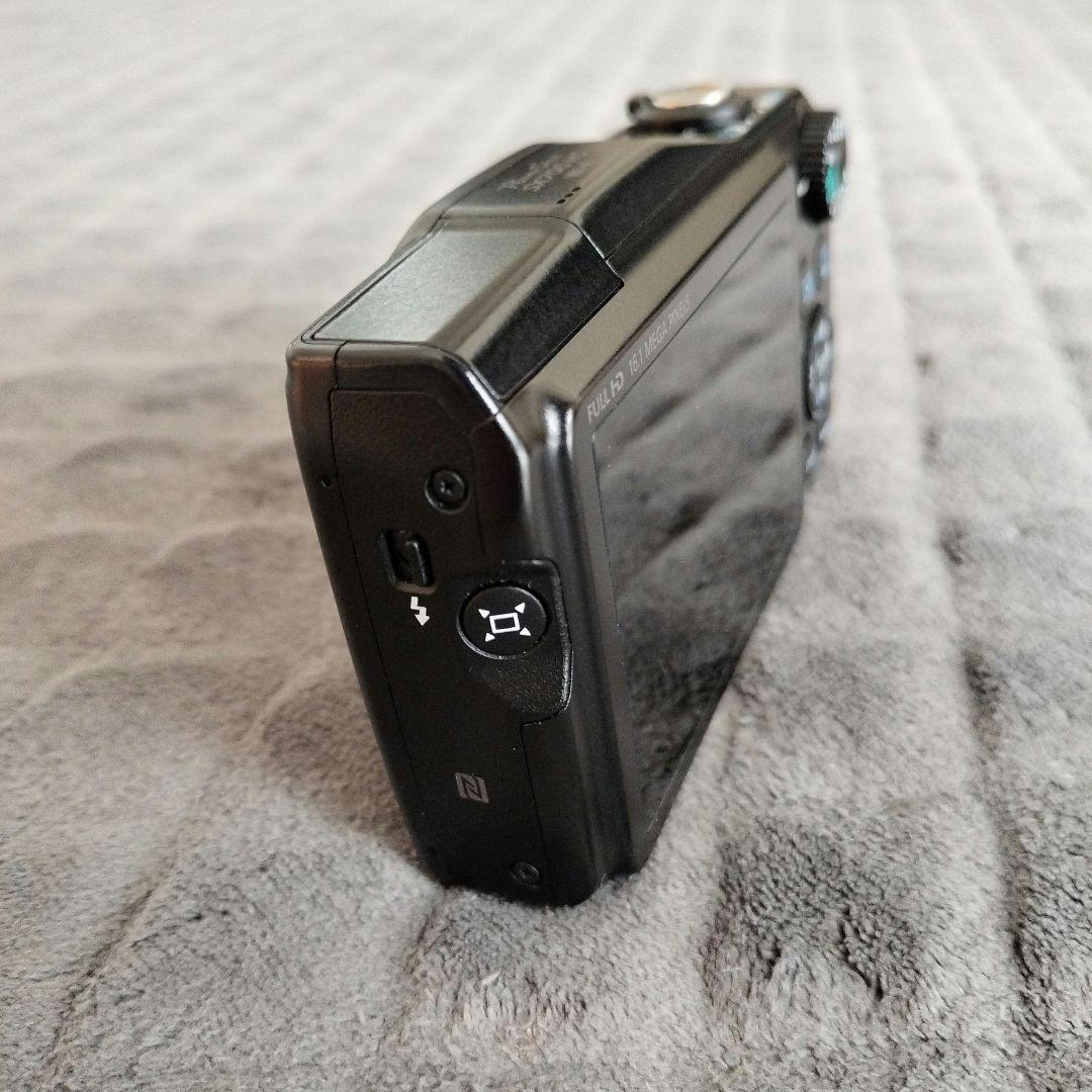 Canon PowerShot SX700 HS 本体と付属品