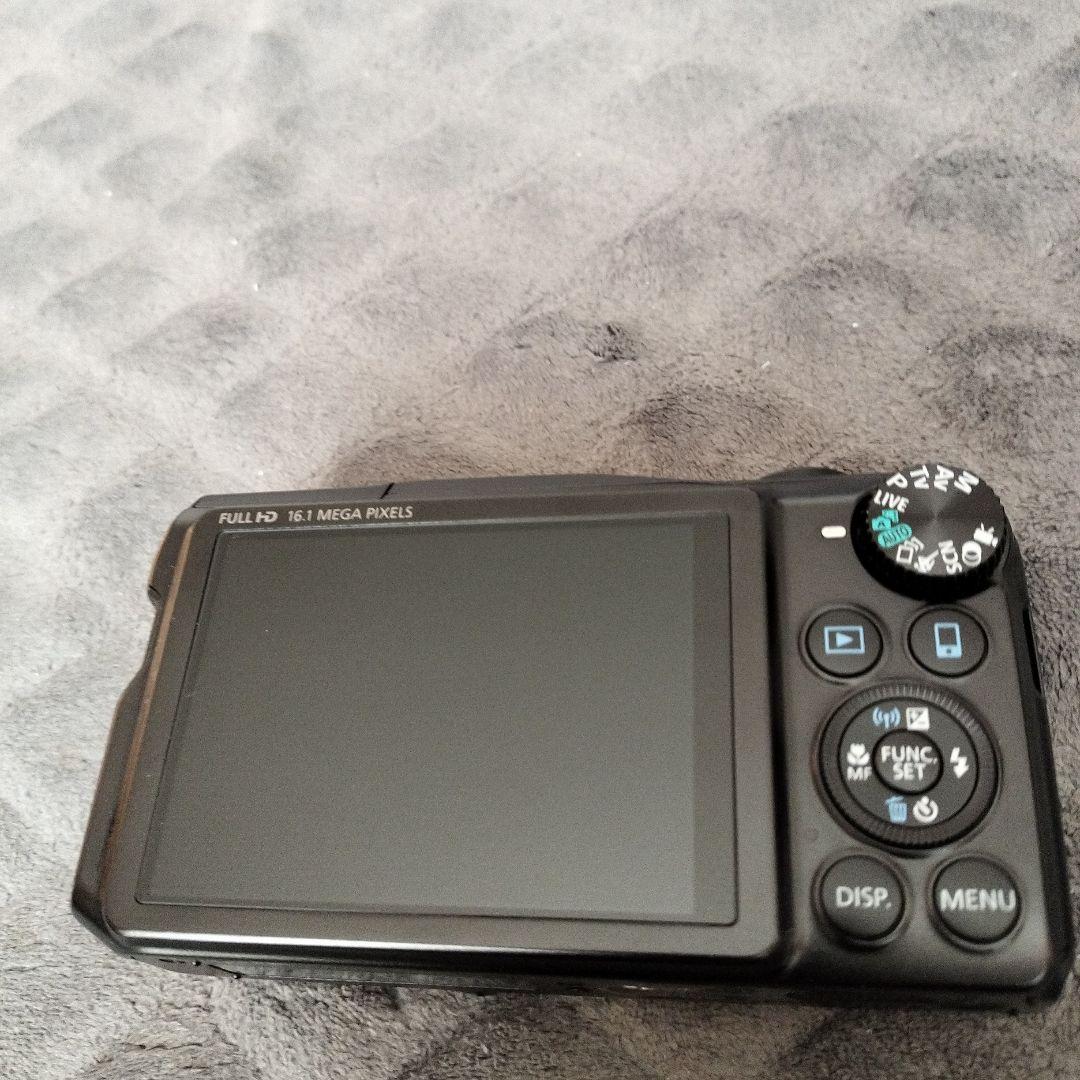 Canon PowerShot SX700 HS 本体と付属品