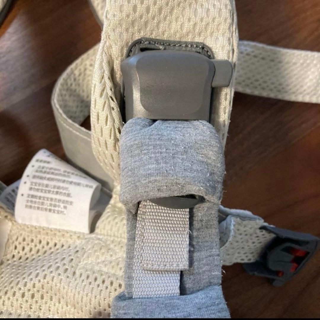 【保証期間内】ベビービョルン　ハーモニー　抱っこ紐　クリーム