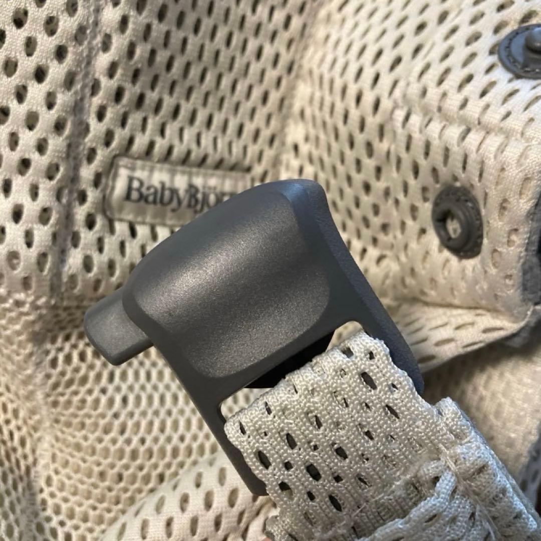 【保証期間内】ベビービョルン　ハーモニー　抱っこ紐　クリーム