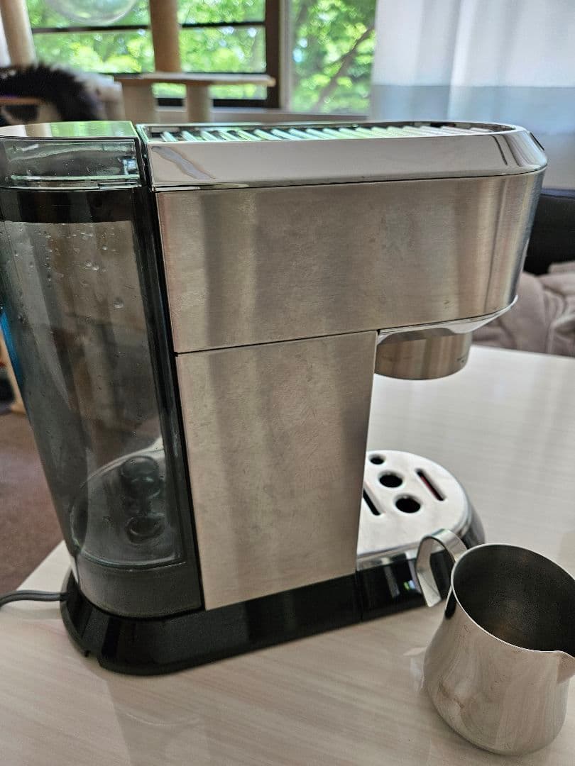 DeLonghi エスプレッソマシン シルバー