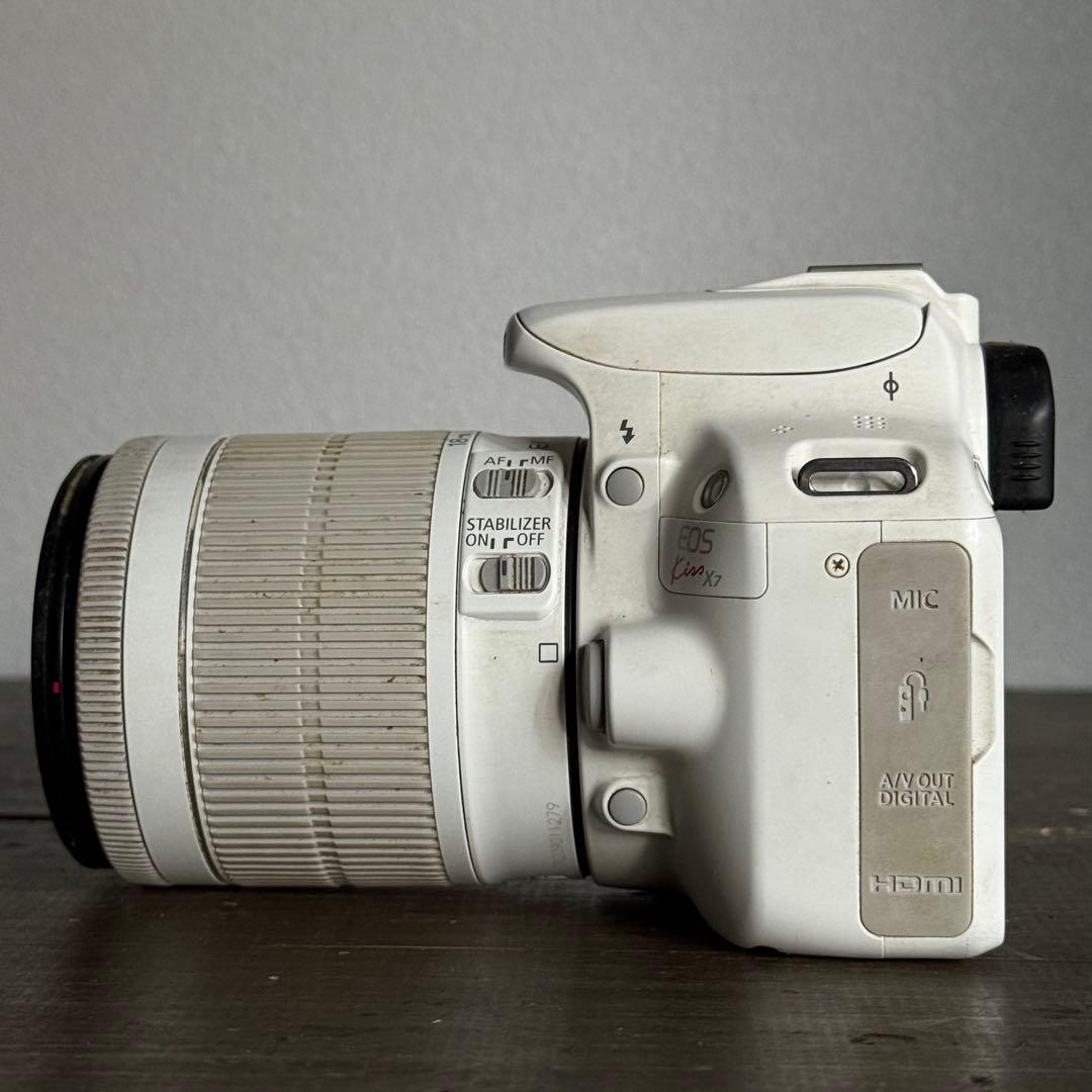 Canon EOS Kiss X7 ホワイト レンズ付き【B-70】