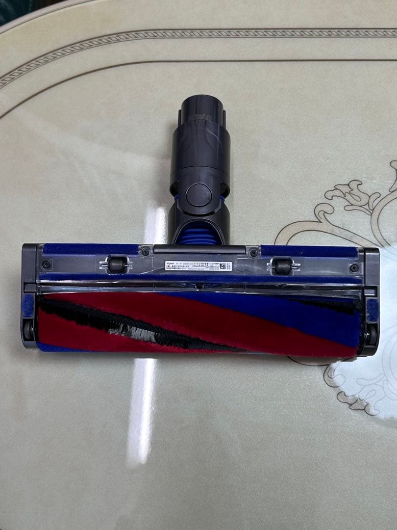 dyson デジタルスリム　SV18 コードレス掃除機　先細LED付き