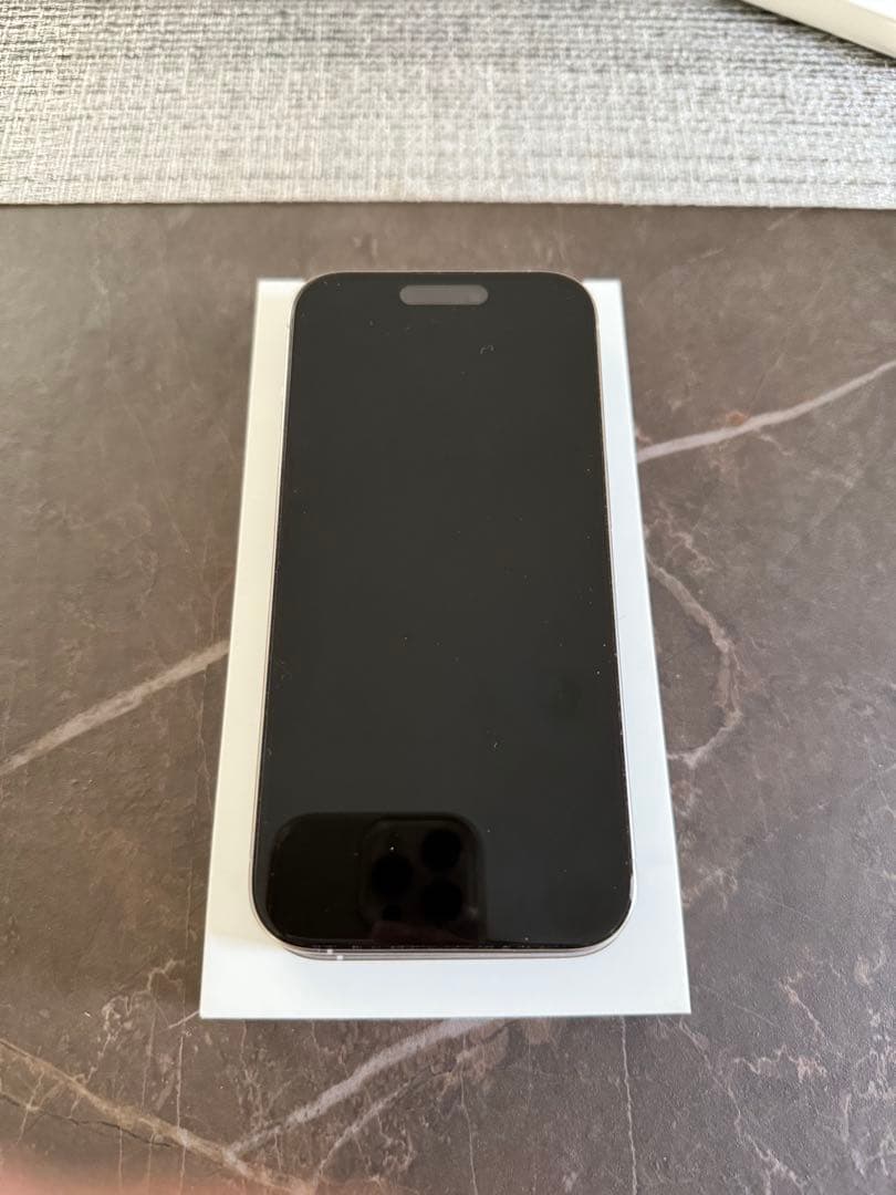 iPhone 15 pro 128GB SIMフリー