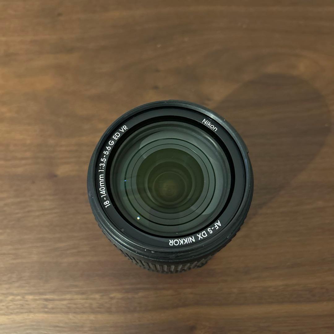 Nikon D5600 デジタル一眼レフ 本体と付属品