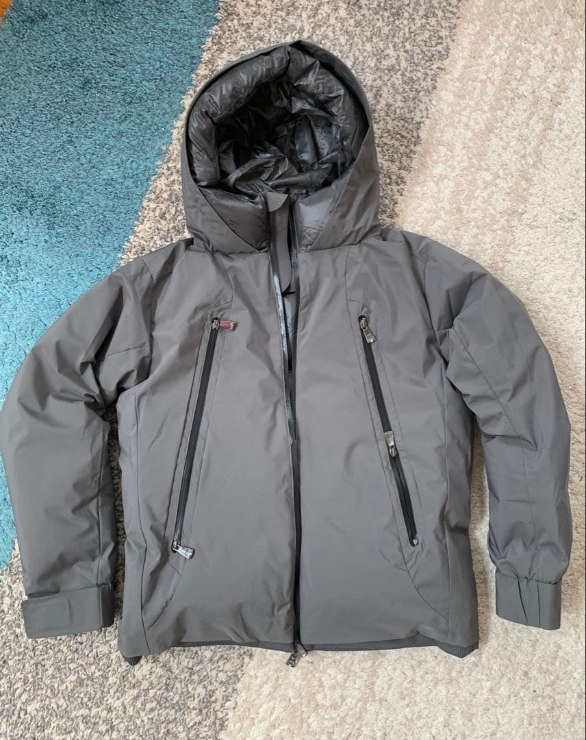 グレー ダウンジャケット 新品未使用 Lサイズ